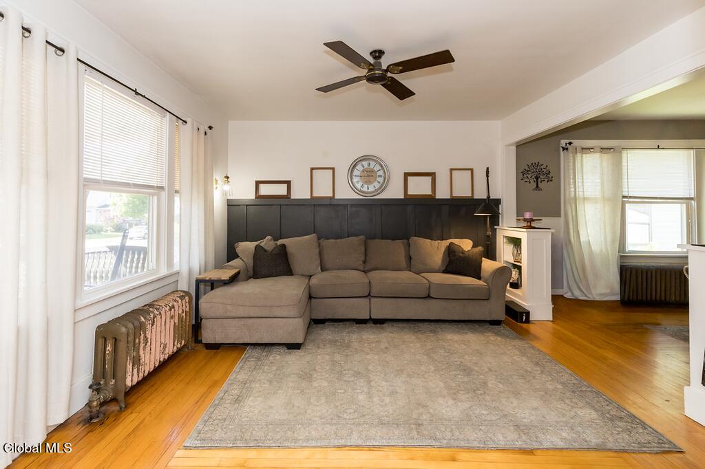 1135 Baker Avenue Schenectady NY 12309