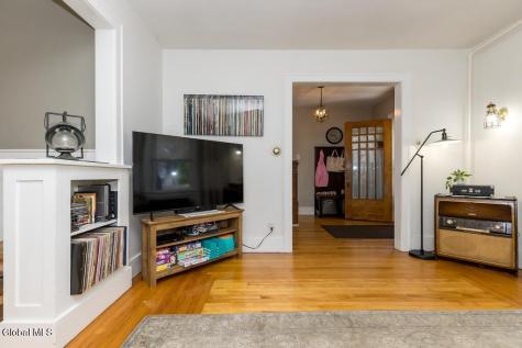 1135 Baker Avenue Schenectady NY 12309