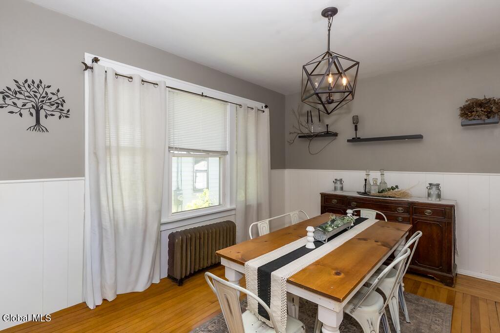 1135 Baker Avenue Schenectady NY 12309
