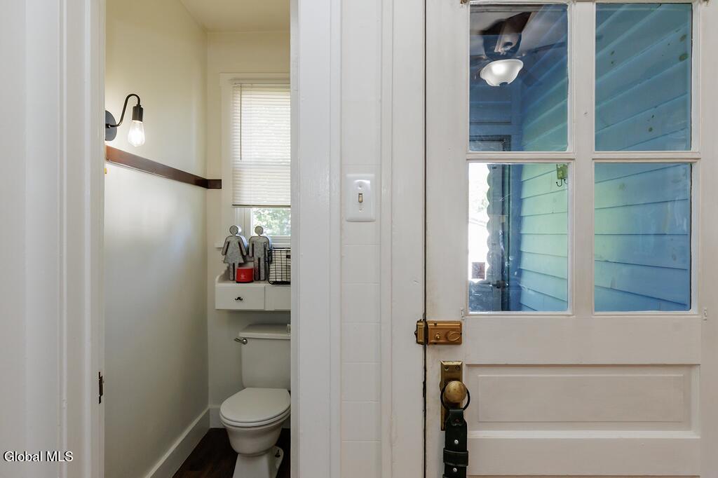 1135 Baker Avenue Schenectady NY 12309