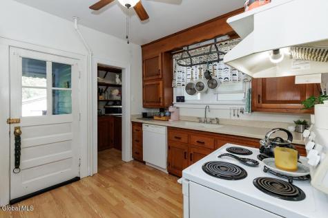 1135 Baker Avenue Schenectady NY 12309