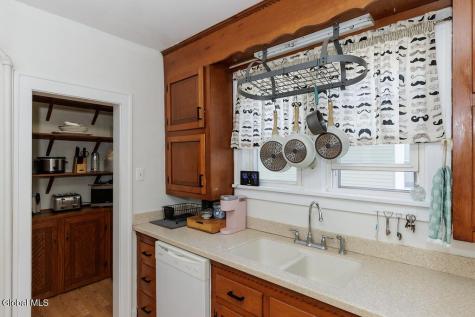 1135 Baker Avenue Schenectady NY 12309