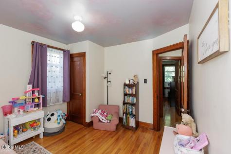 1135 Baker Avenue Schenectady NY 12309