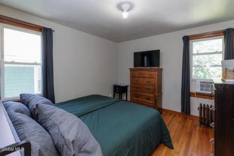 1135 Baker Avenue Schenectady NY 12309