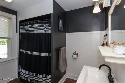 1135 Baker Avenue Schenectady NY 12309