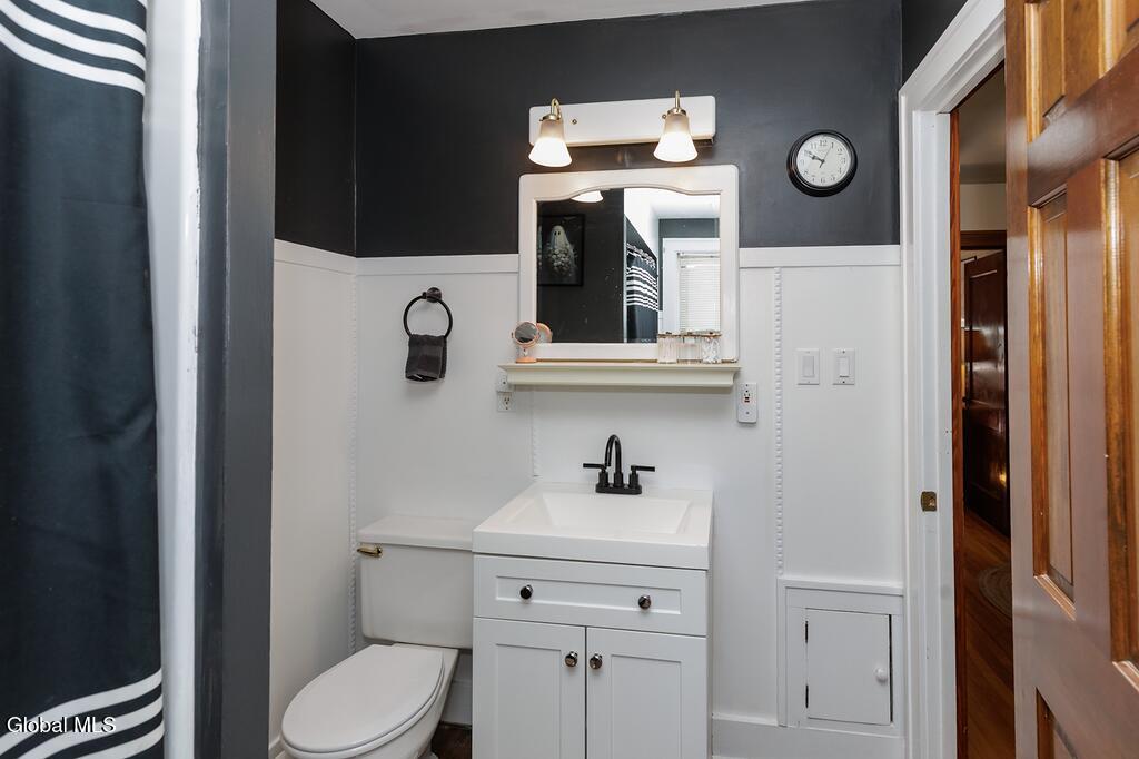 1135 Baker Avenue Schenectady NY 12309