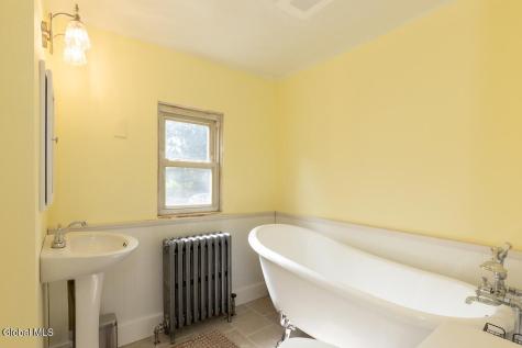 20 Halcyon Street Scotia NY 12302