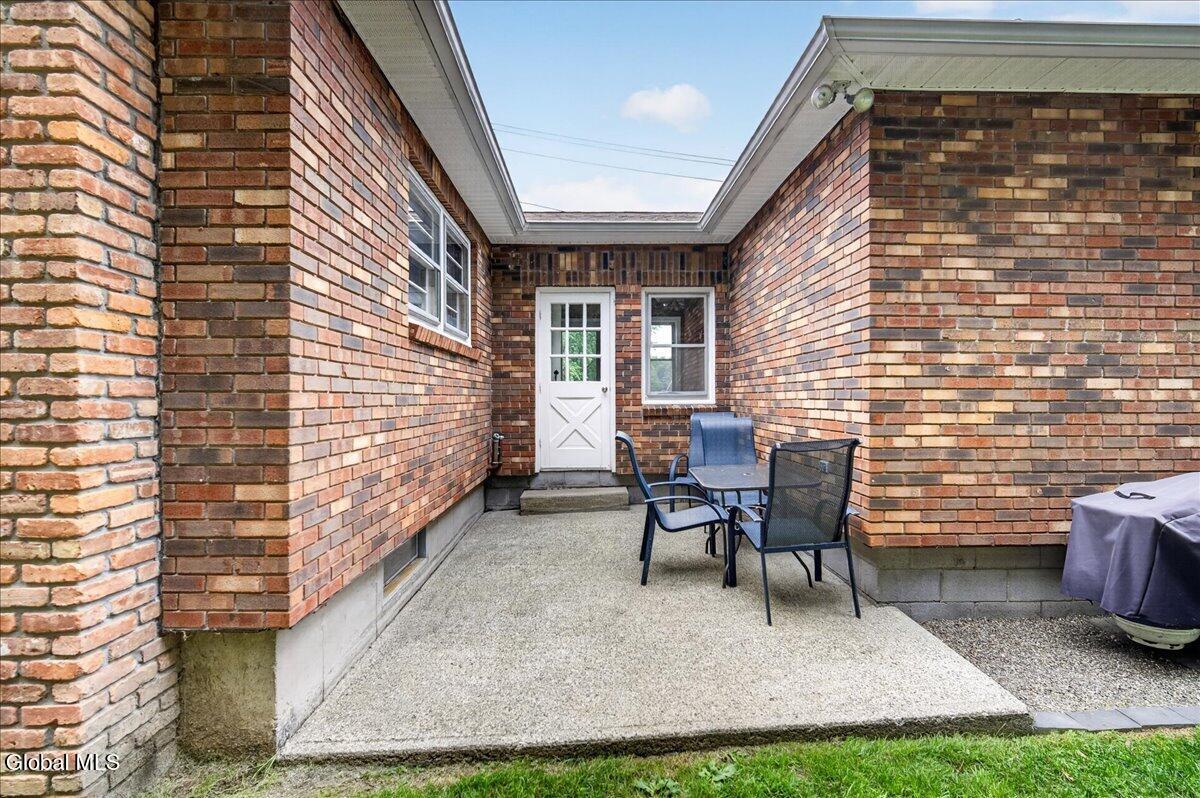 5 Hewitt Street Mechanicville NY 12118