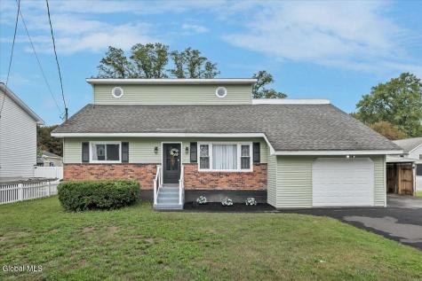 143 Ray Avenue Schenectady NY 12304
