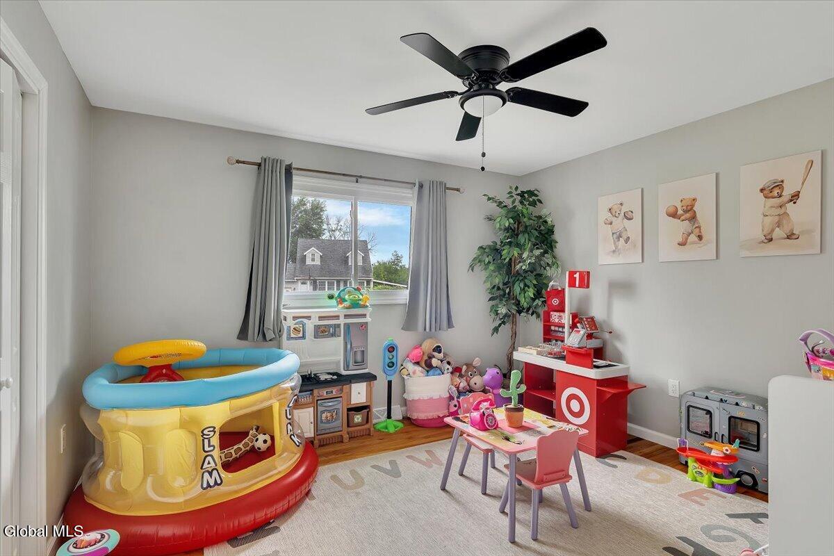 143 Ray Avenue Schenectady NY 12304