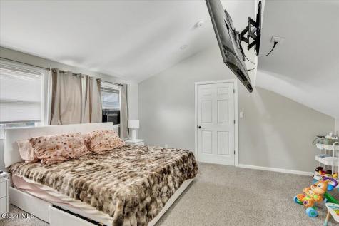 143 Ray Avenue Schenectady NY 12304