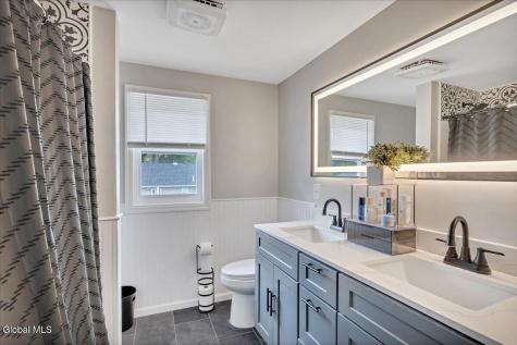 143 Ray Avenue Schenectady NY 12304