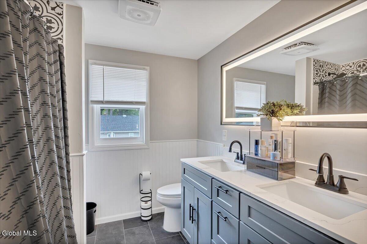 143 Ray Avenue Schenectady NY 12304