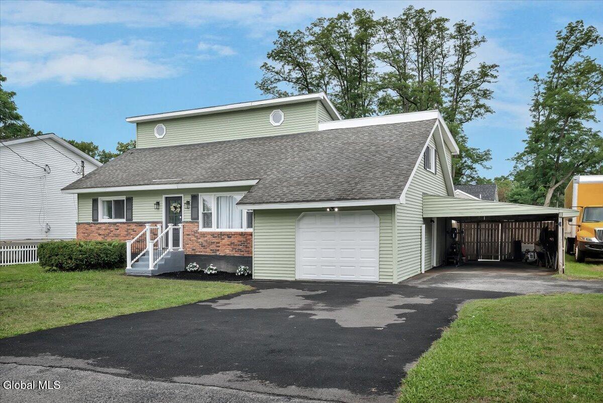 143 Ray Avenue Schenectady NY 12304
