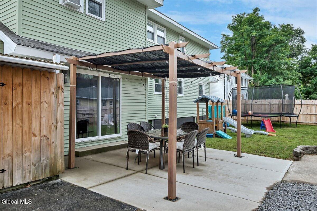 143 Ray Avenue Schenectady NY 12304