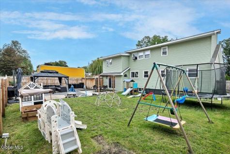 143 Ray Avenue Schenectady NY 12304