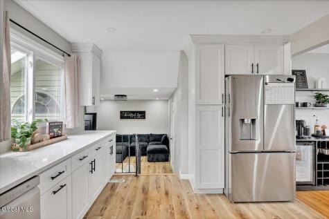 143 Ray Avenue Schenectady NY 12304