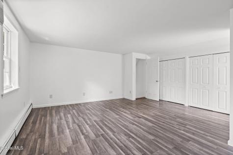 132 Sylvia Lane Schenectady NY 12306