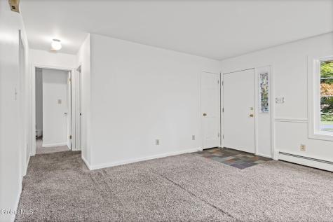 132 Sylvia Lane Schenectady NY 12306