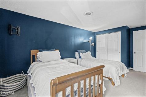19B Woodcliffe Drive Clifton Park NY 12065