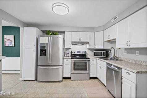 19B Woodcliffe Drive Clifton Park NY 12065