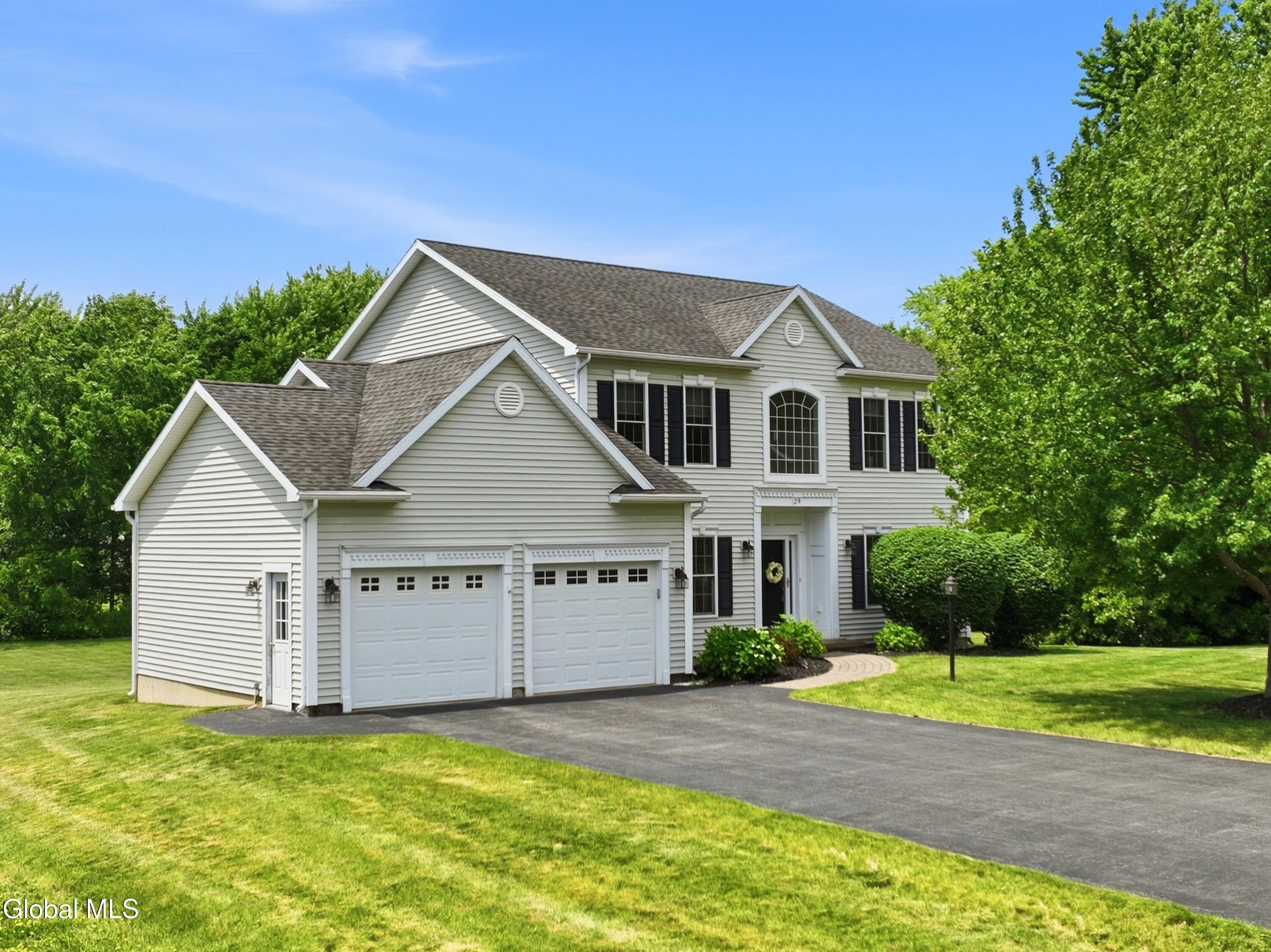 29 Heritage Court Cohoes NY 12047