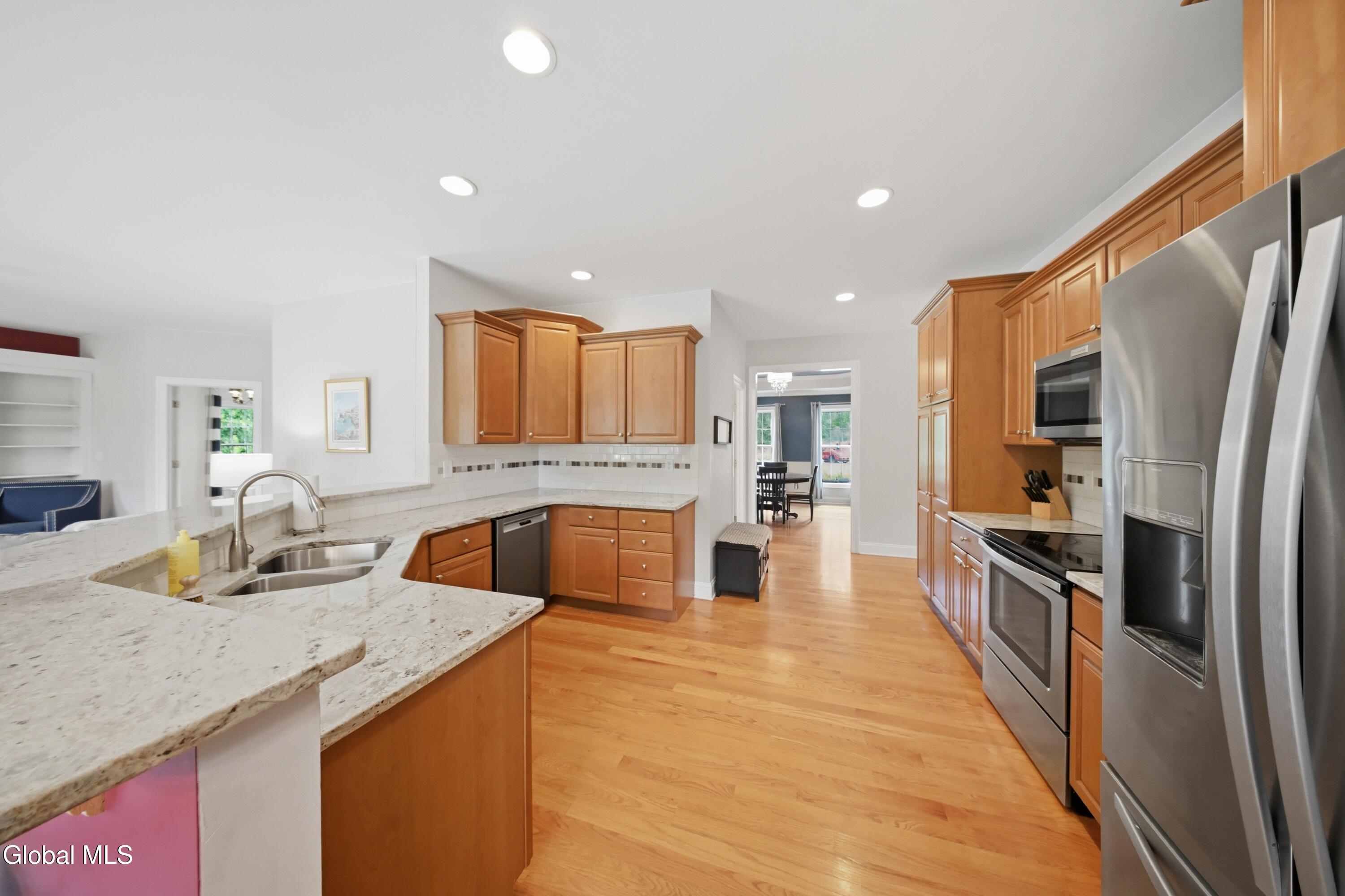 29 Heritage Court Cohoes NY 12047