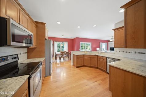 29 Heritage Court Cohoes NY 12047