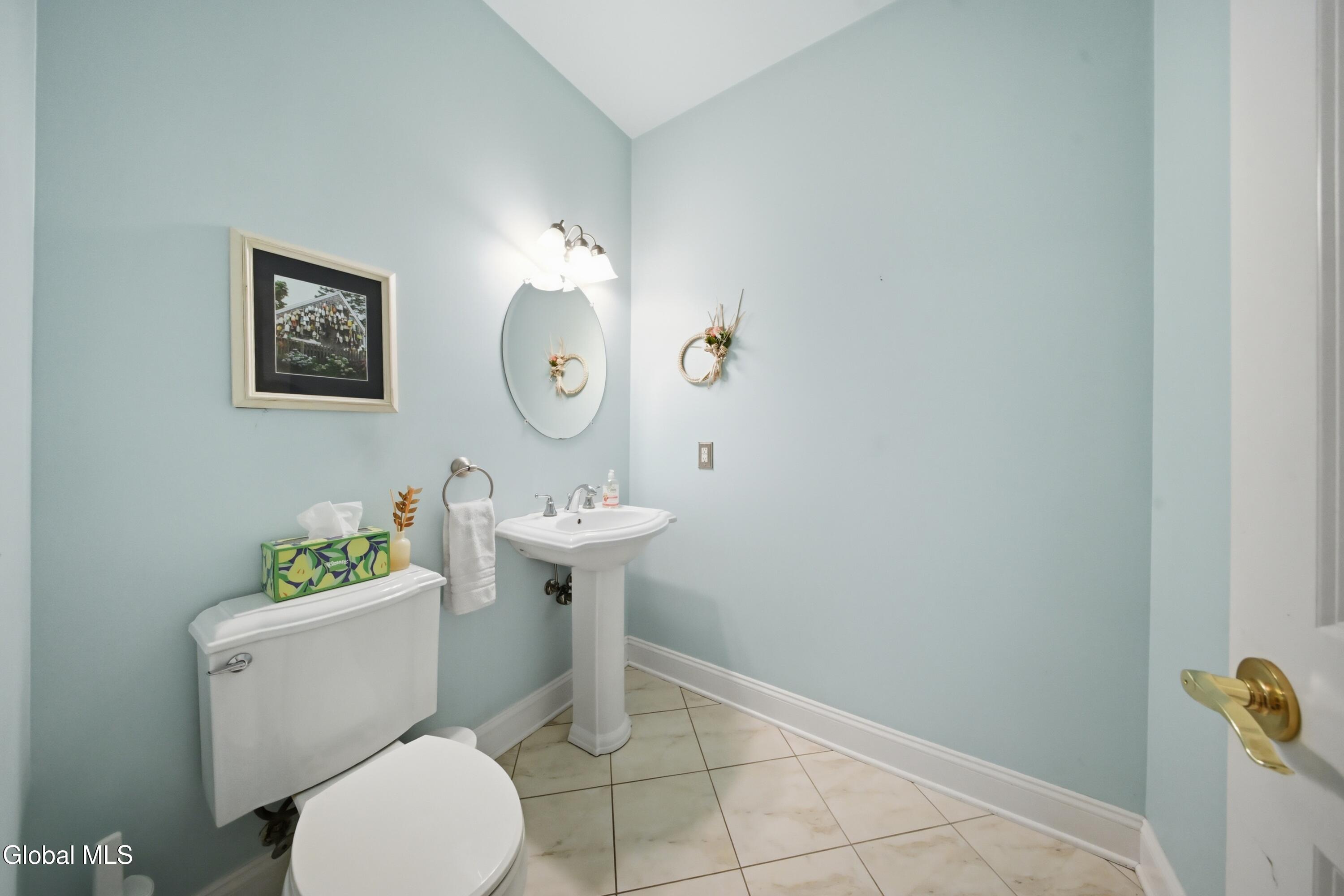 29 Heritage Court Cohoes NY 12047