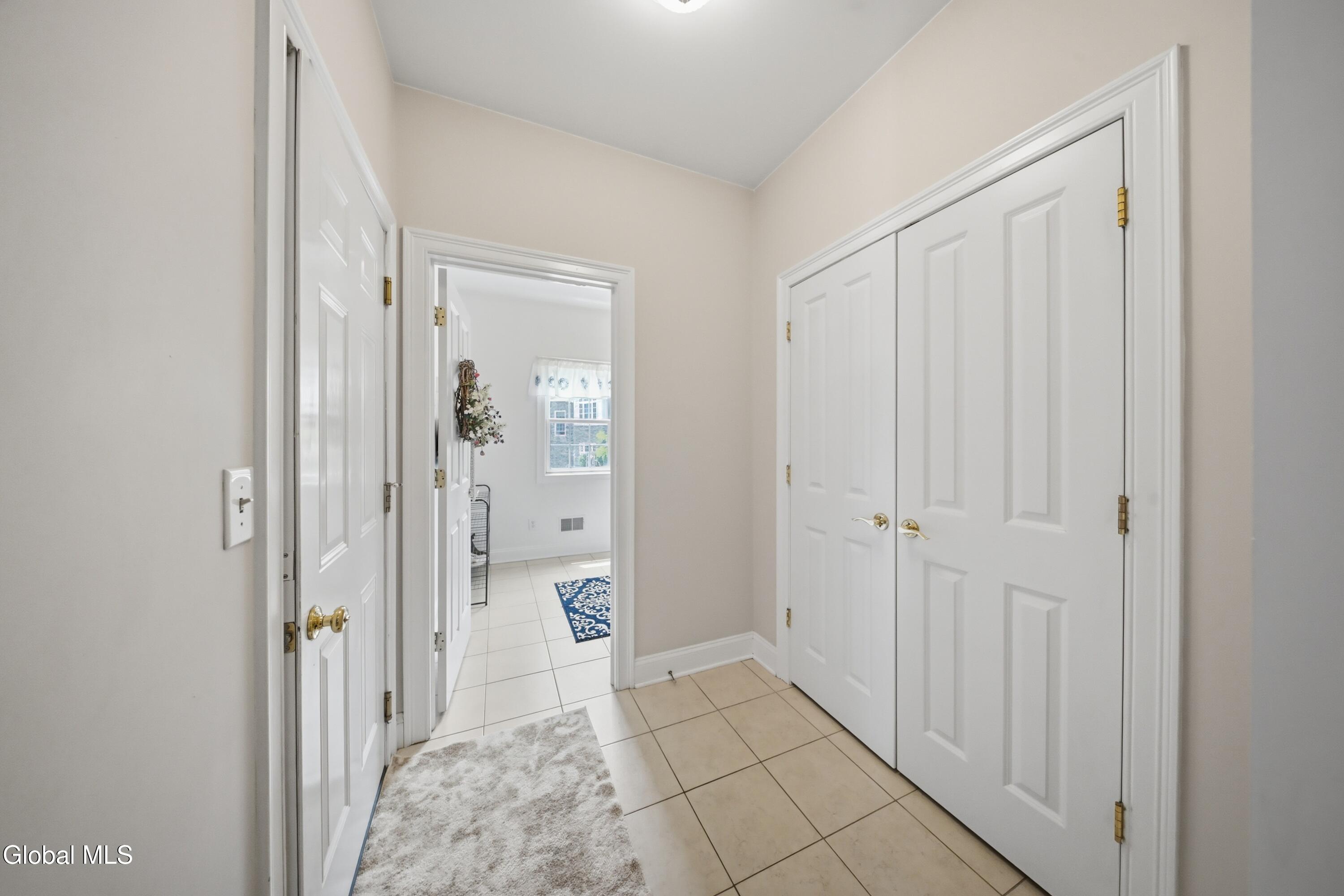 29 Heritage Court Cohoes NY 12047