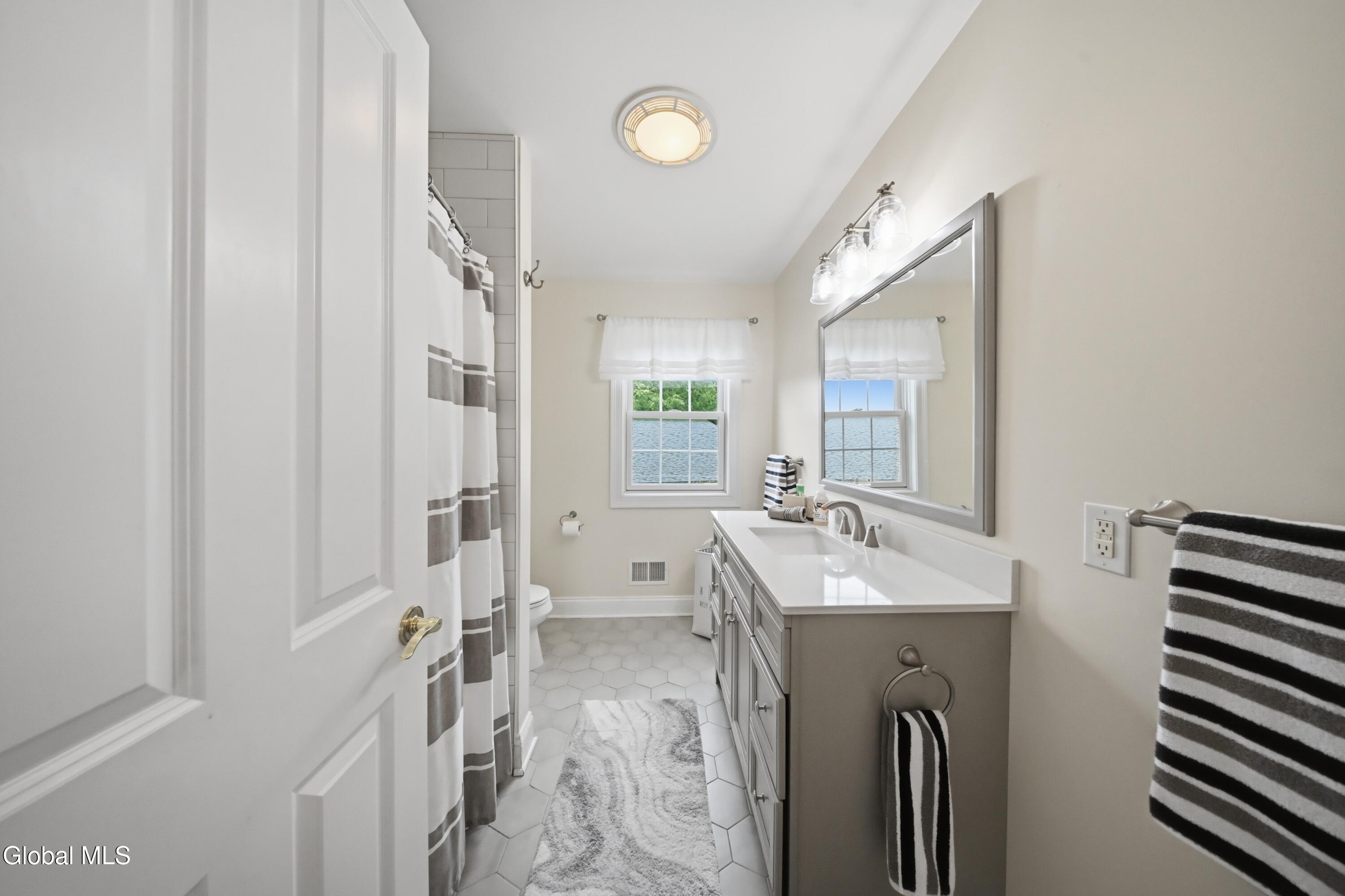29 Heritage Court Cohoes NY 12047