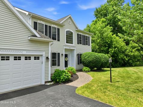 29 Heritage Court Cohoes NY 12047