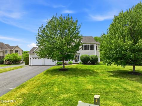 29 Heritage Court Cohoes NY 12047