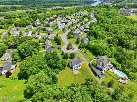 29 Heritage Court Cohoes NY 12047