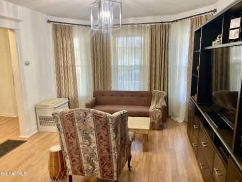 71 Elder Street Schenectady NY 12304