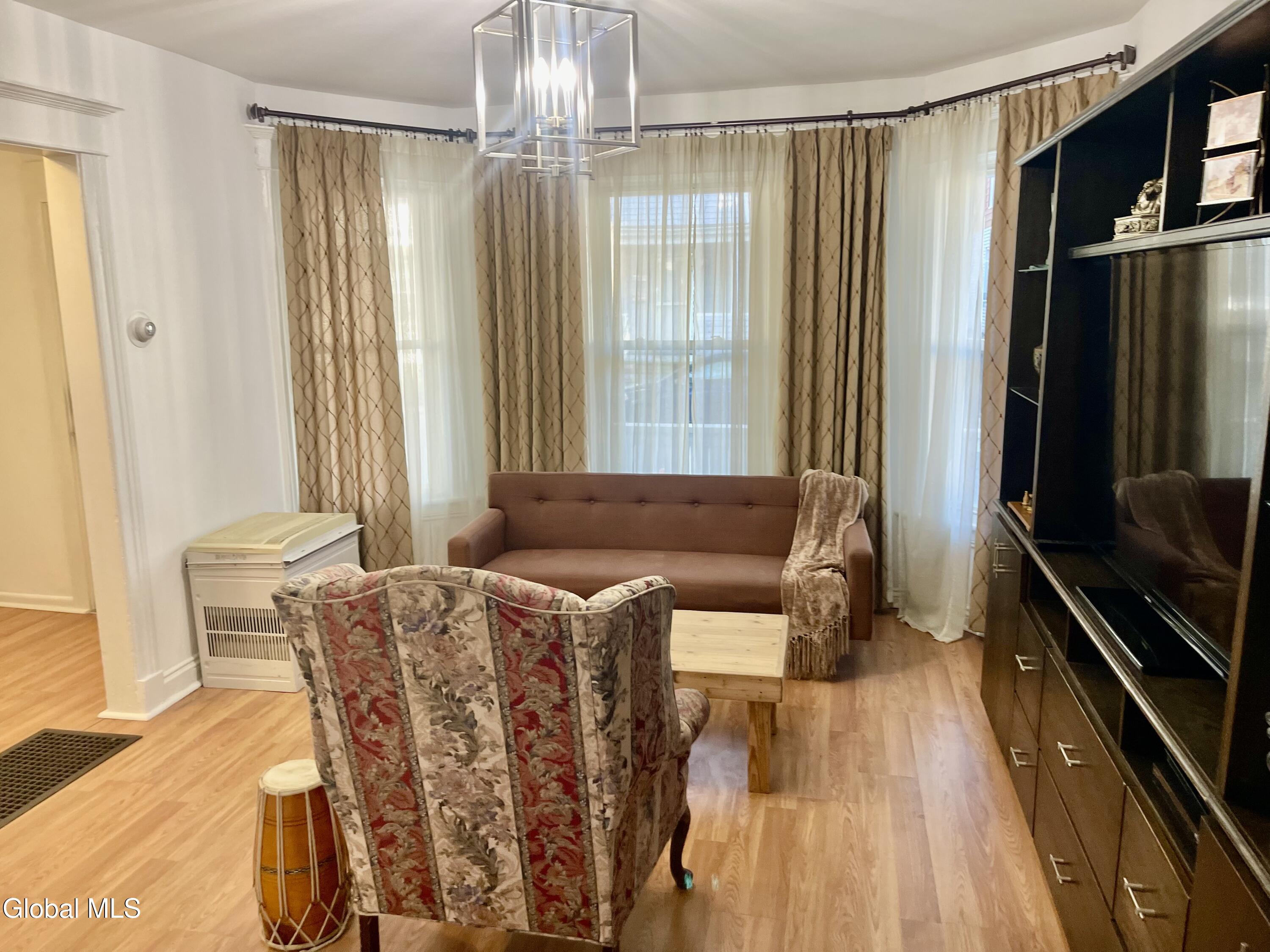 71 Elder Street Schenectady NY 12304