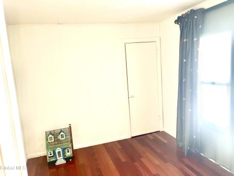 71 Elder Street Schenectady NY 12304