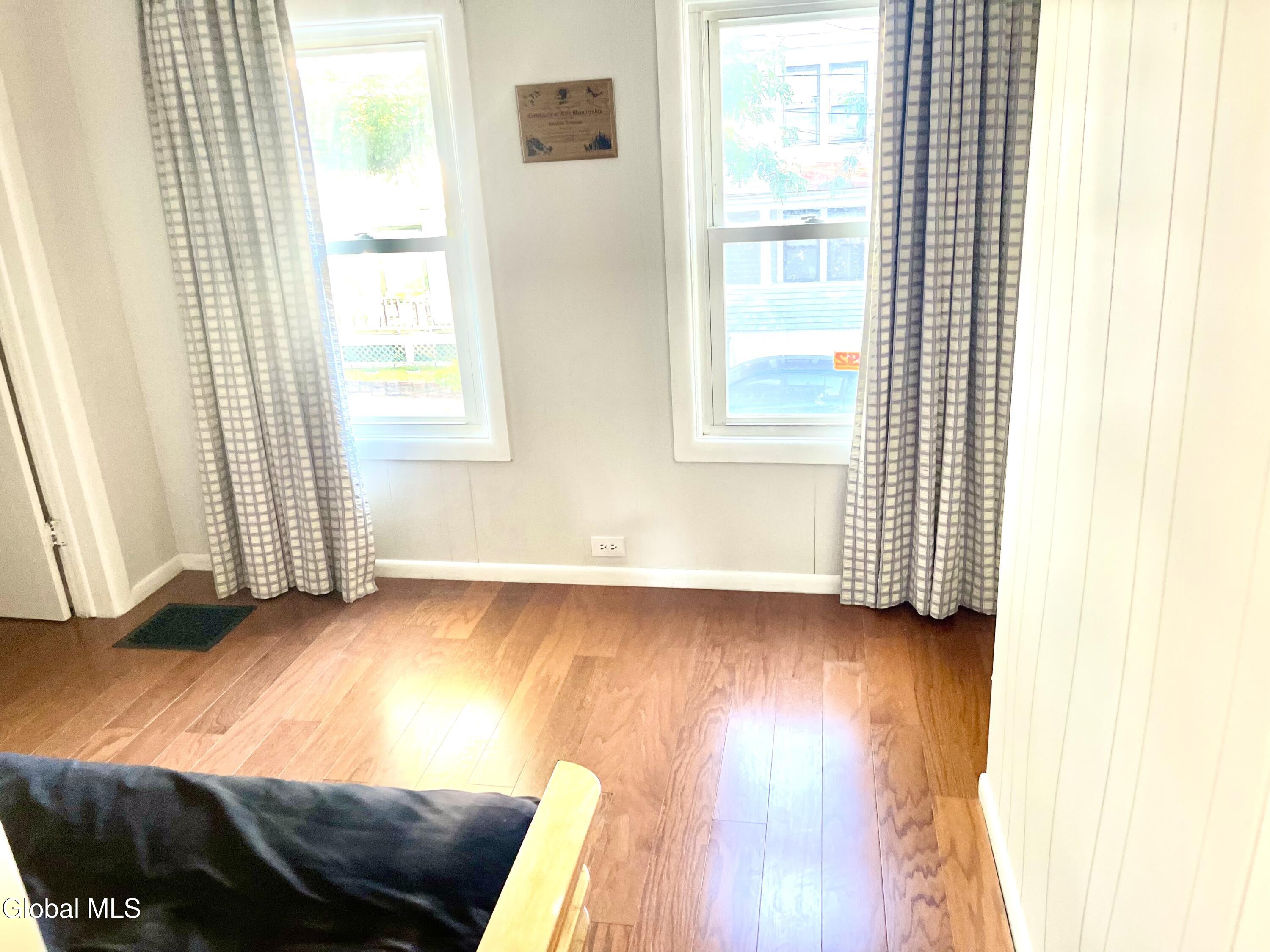 71 Elder Street Schenectady NY 12304