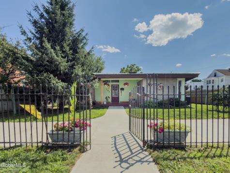 306 16th Street Watervliet NY 12189