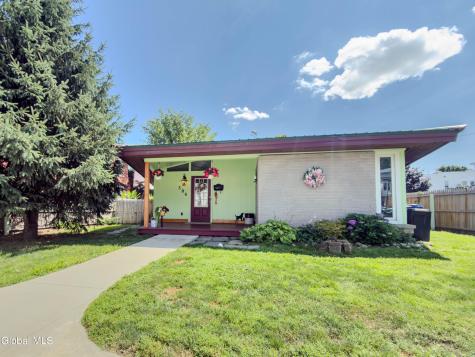 306 16th Street Watervliet NY 12189