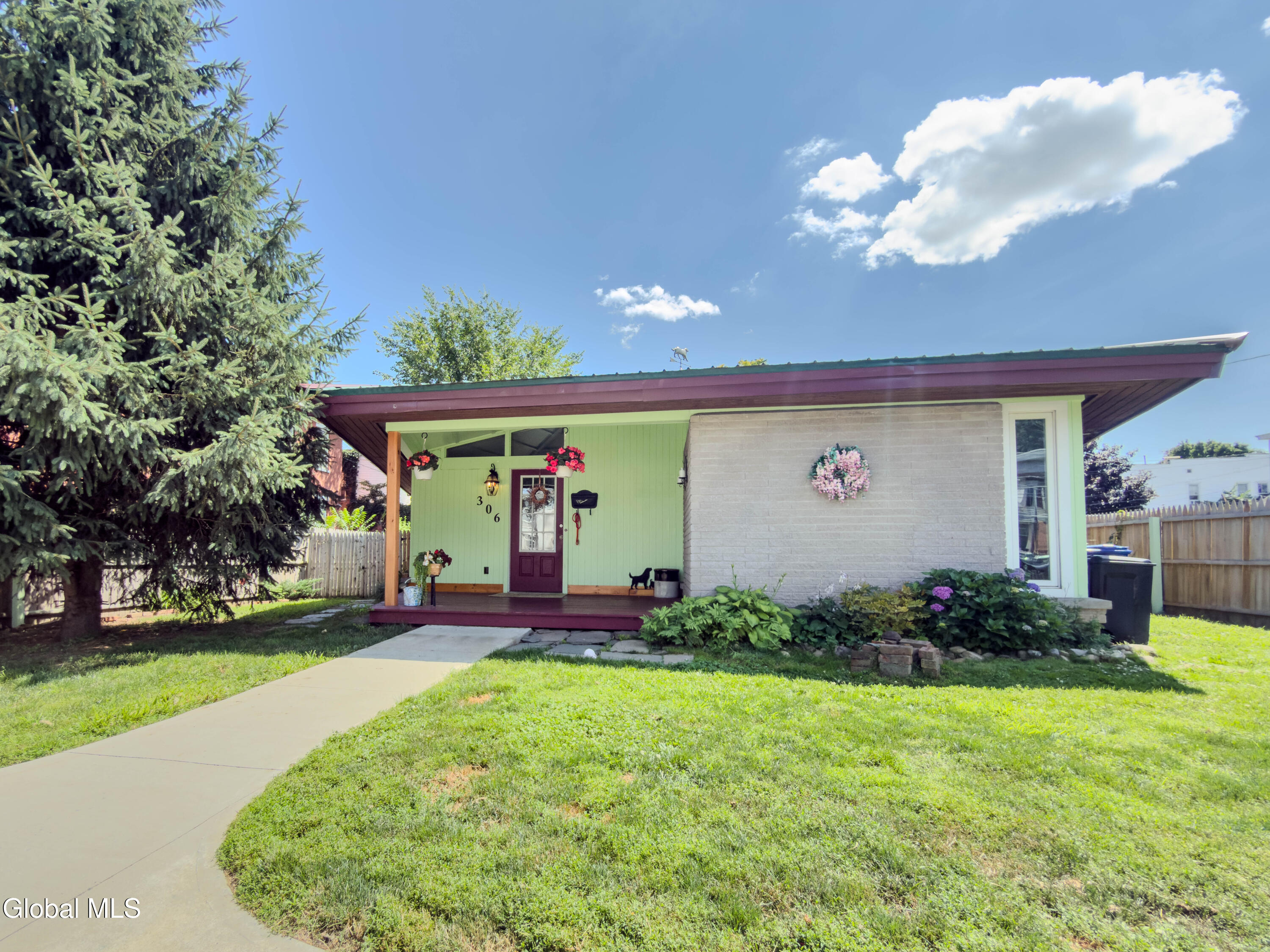 306 16th Street Watervliet NY 12189