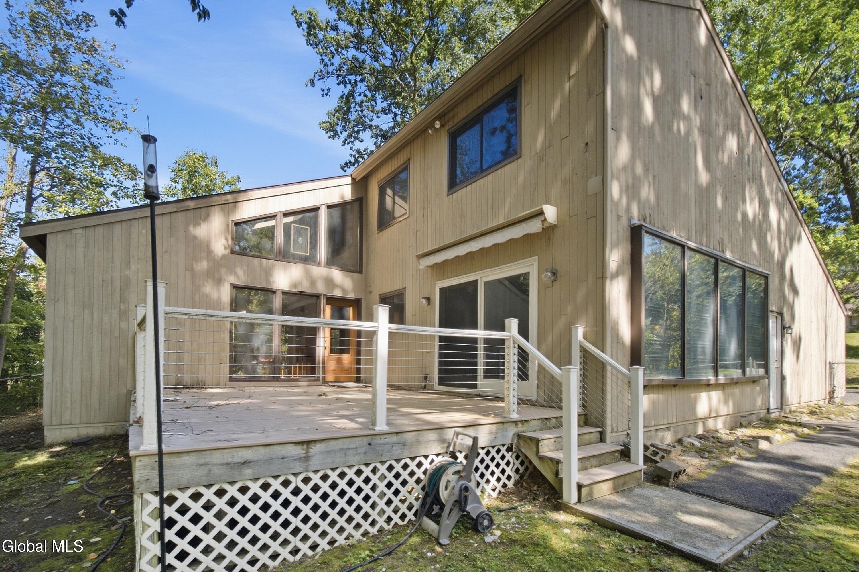 20 W Skyview Drive Cohoes NY 12047