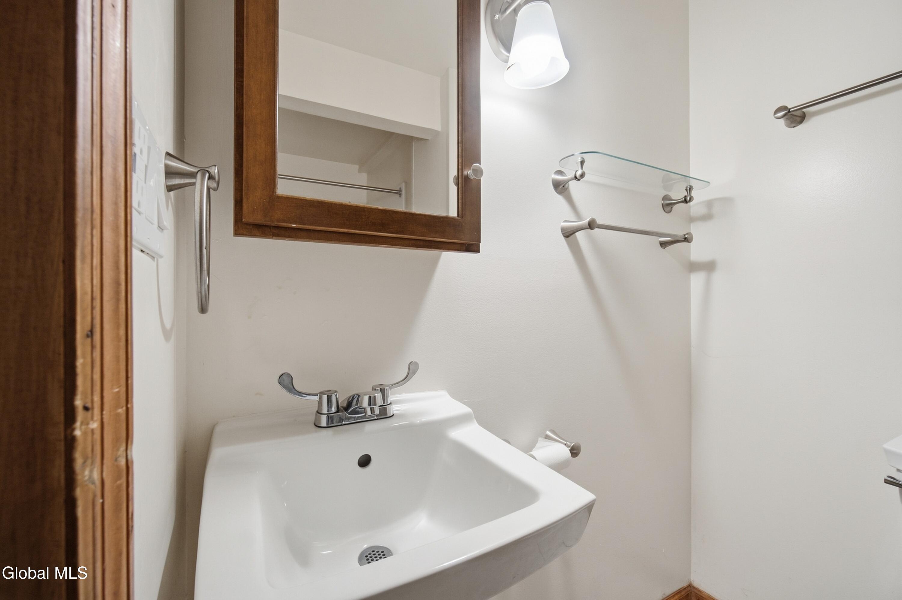 20 W Skyview Drive Cohoes NY 12047