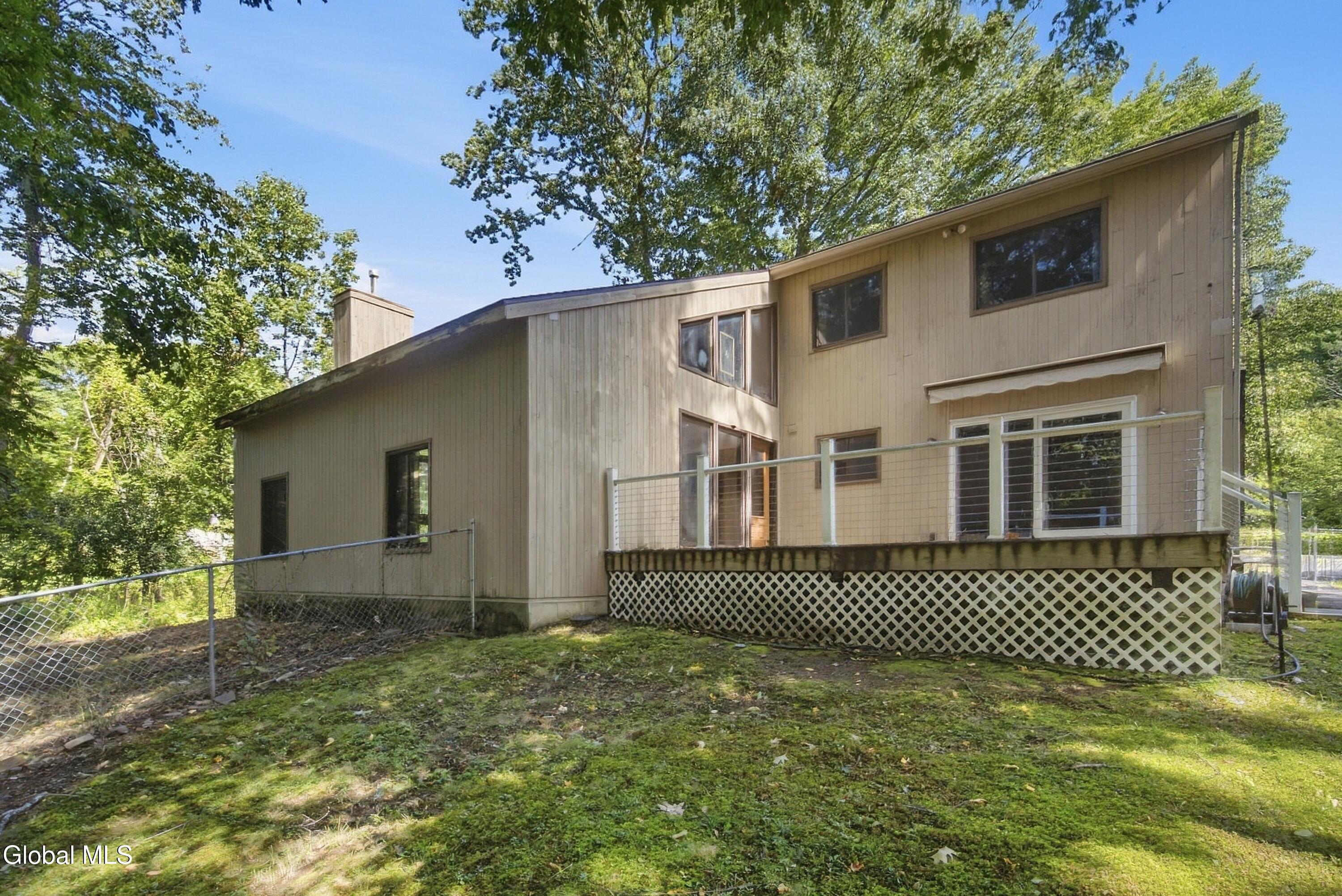 20 W Skyview Drive Cohoes NY 12047