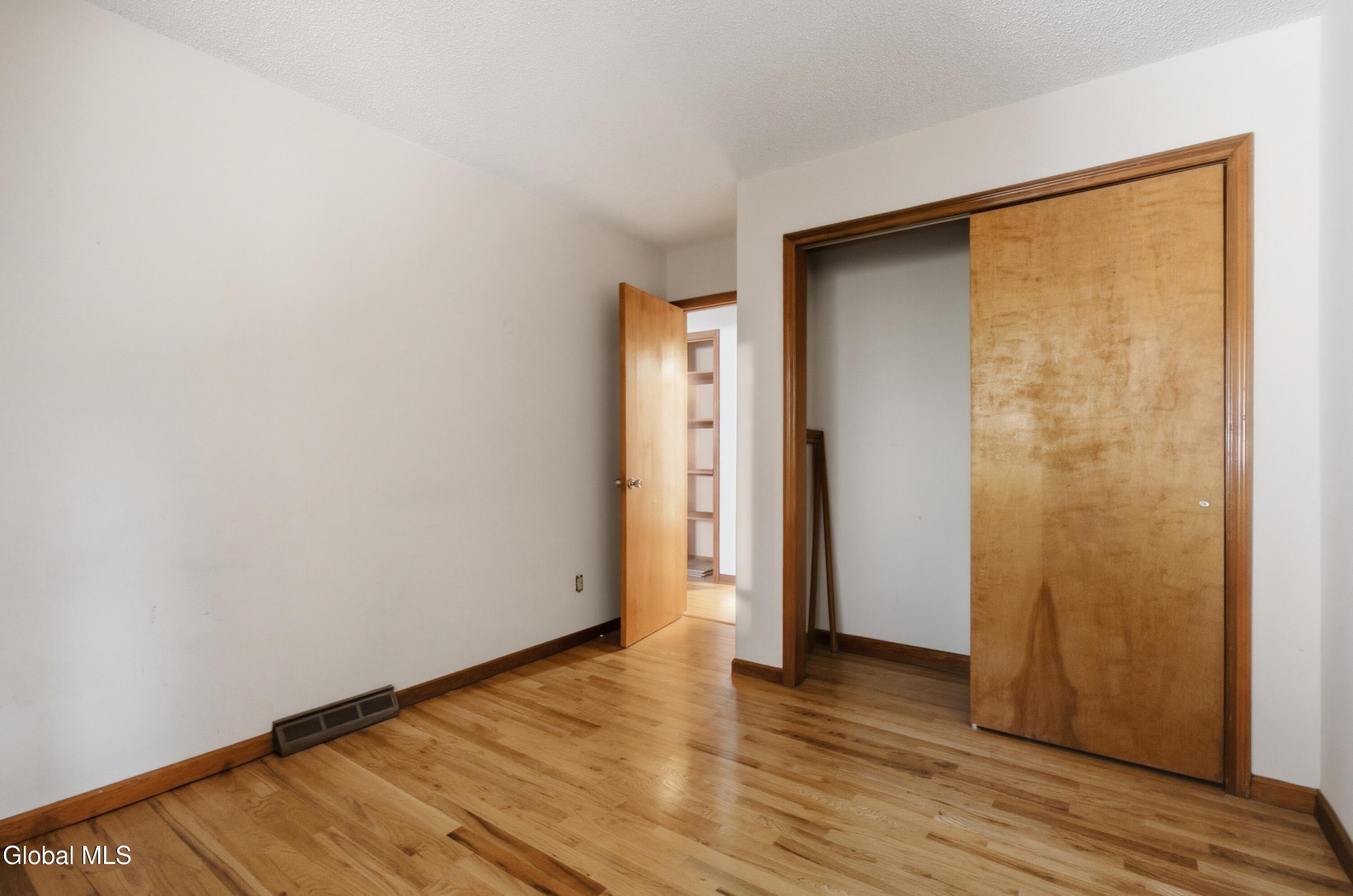 20 W Skyview Drive Cohoes NY 12047