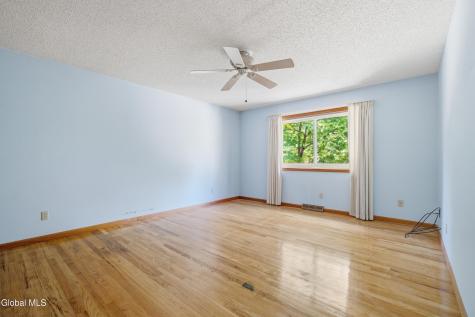 20 W Skyview Drive Cohoes NY 12047