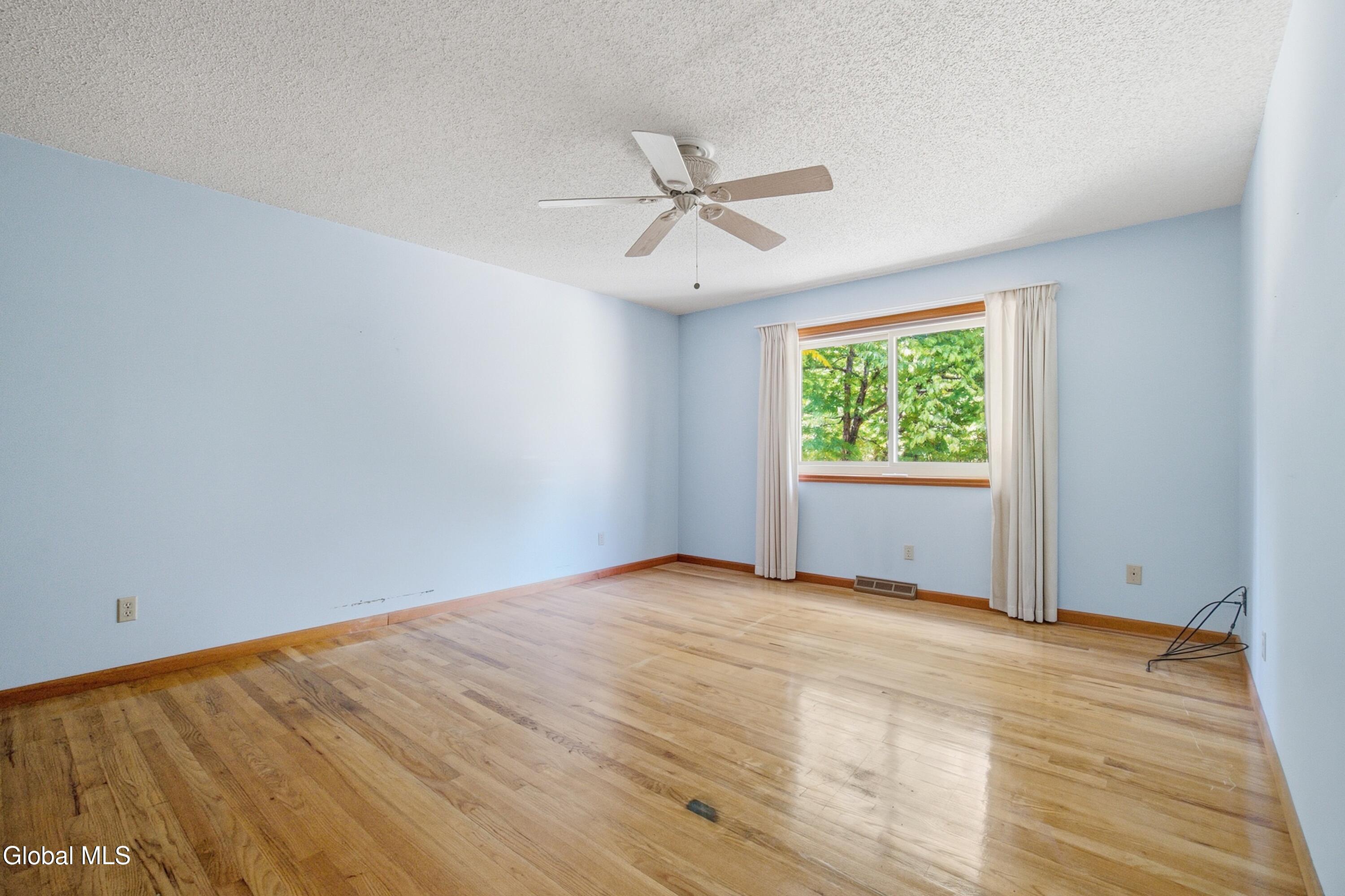 20 W Skyview Drive Cohoes NY 12047