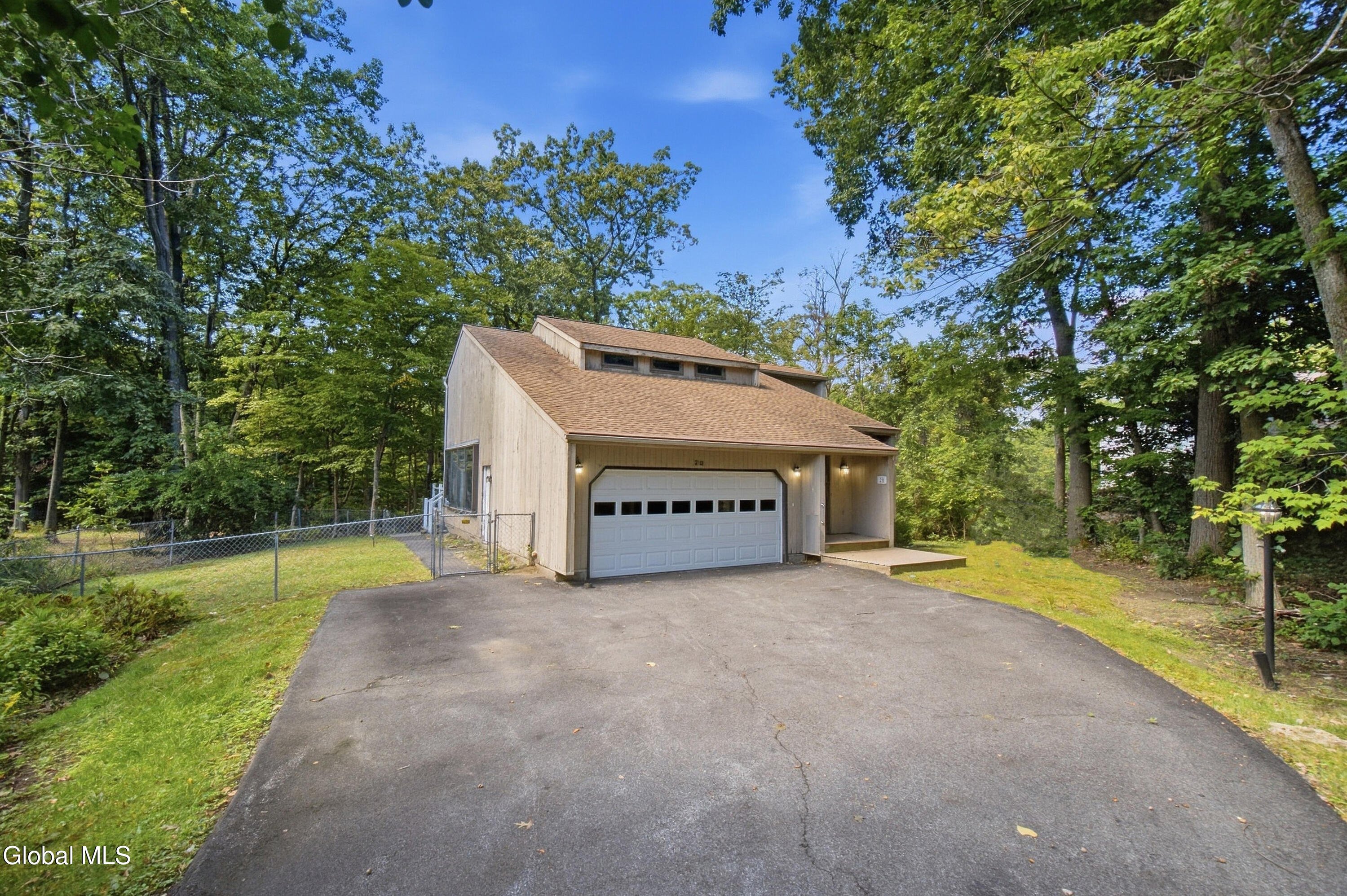 20 W Skyview Drive Cohoes NY 12047