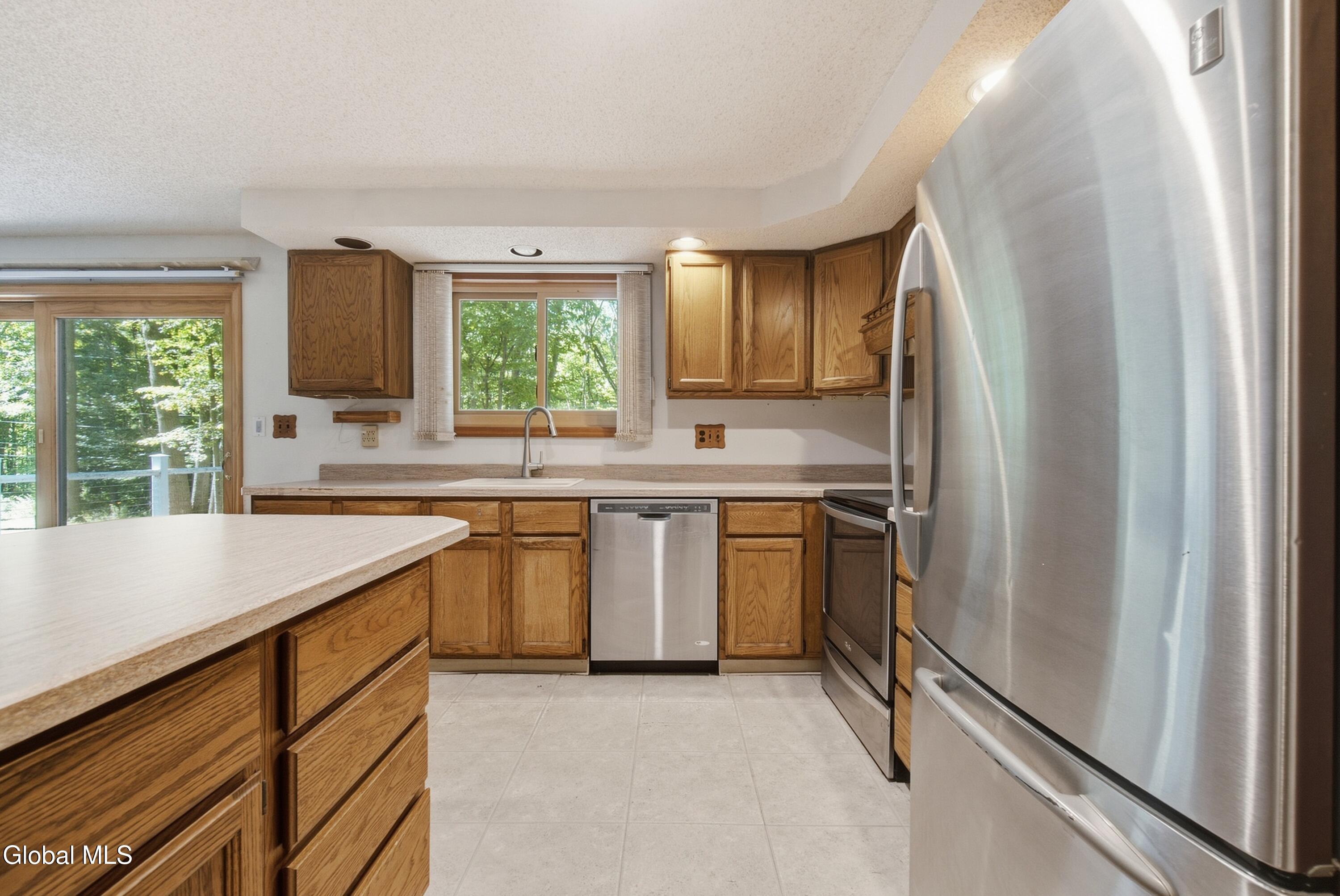 20 W Skyview Drive Cohoes NY 12047