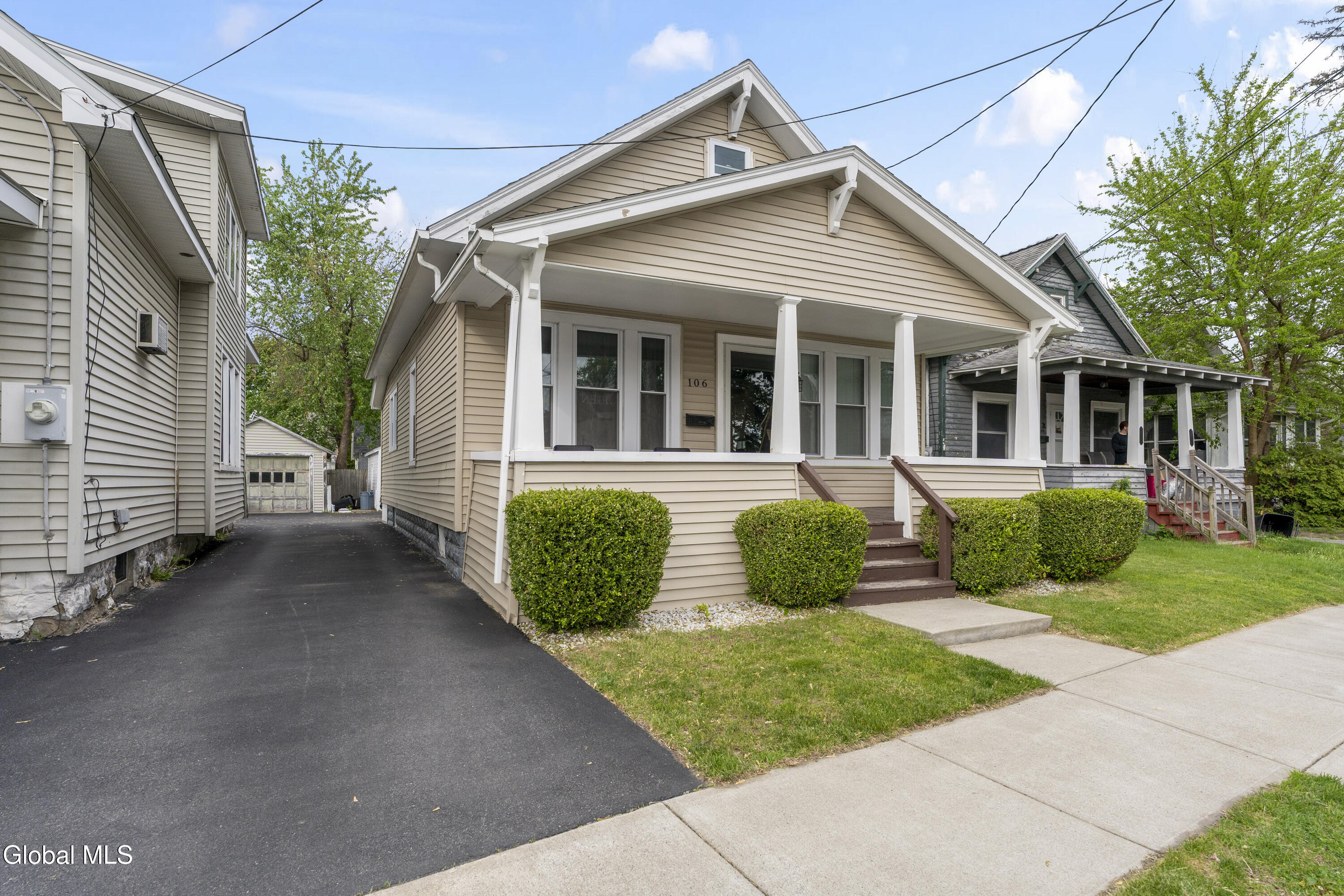 106 Lark Street Schenectady NY 12302
